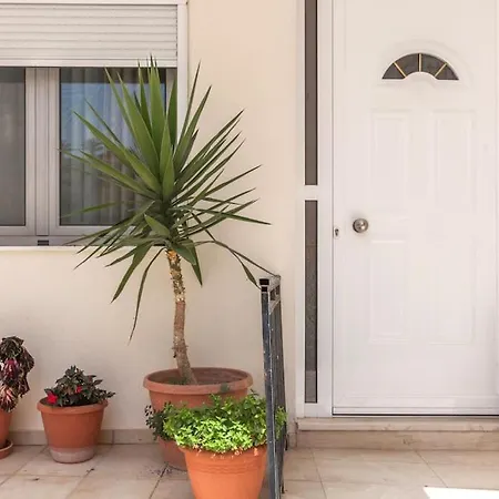 View & Value Two-bedroom Appartamento Candia