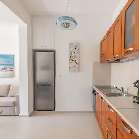 View & Value Two-bedroom Appartamento Candia