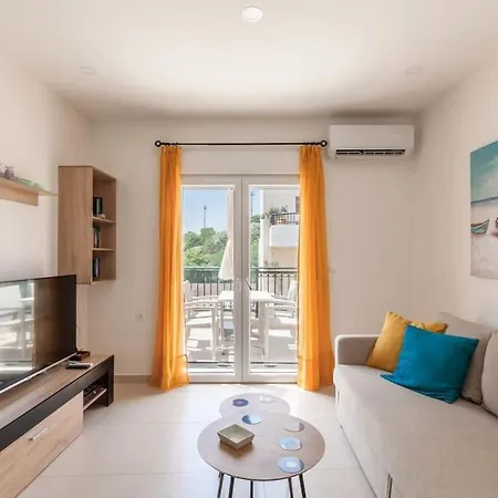View & Value Two-bedroom * Candia